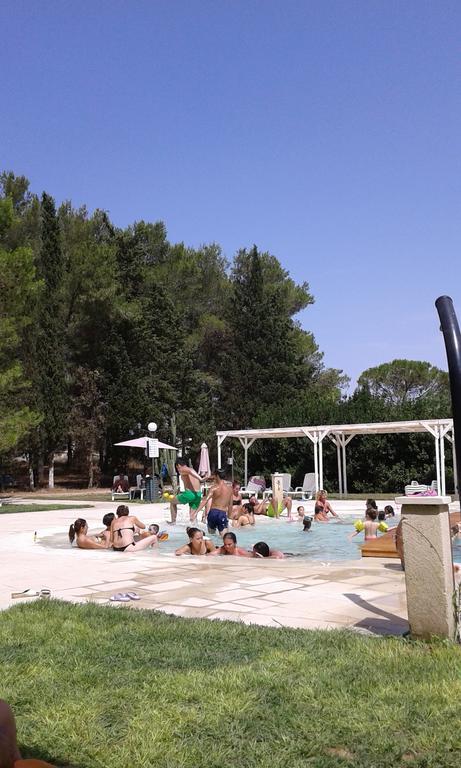 Le Pentume Apartman Arnesano Kültér fotó